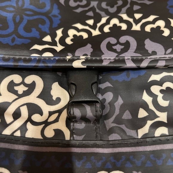 Vera Bradley Lunch Sack in Canterberry Cobalt - Picture 3 of 7